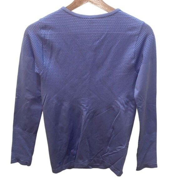 FABLETICS Musetta Seamless Perforated Women’s Long Sleeve Top - Picture 3 of 6